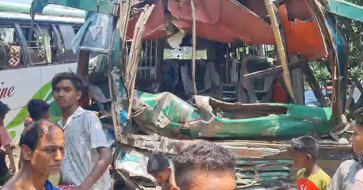কুষ্টিয়ায় দুই বাসের সংঘর্ষ: নিহত ১, আহত ৬০