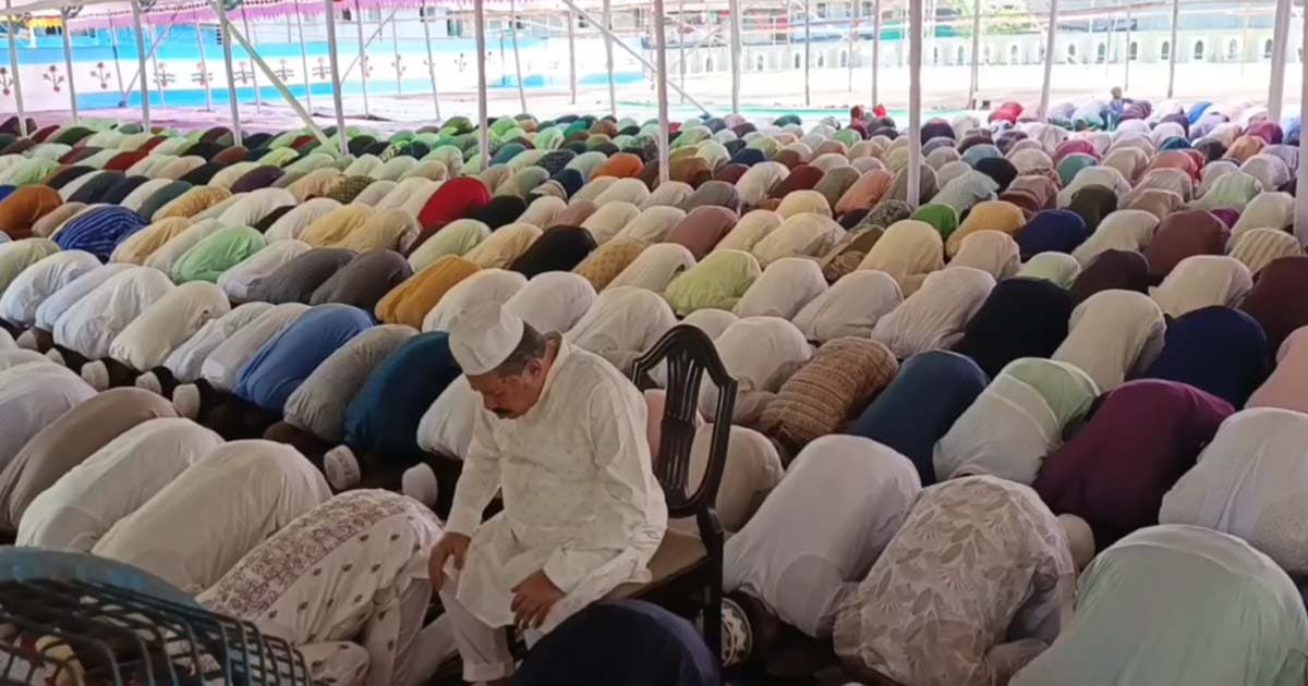 বরিশালের হেমায়েত উদ্দিন ঈদগাহে ঈদের নামাজ সম্পন্ন