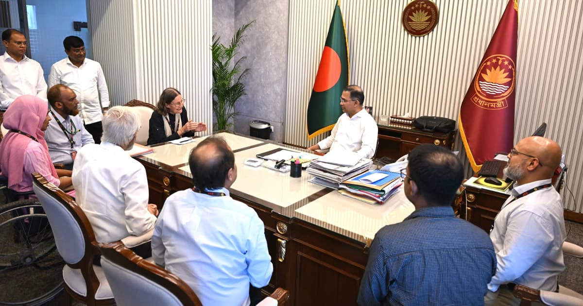 প্রধানমন্ত্রীর সঙ্গে সিআরপি কর্তৃপক্ষের সৌজন্য সাক্ষাৎ