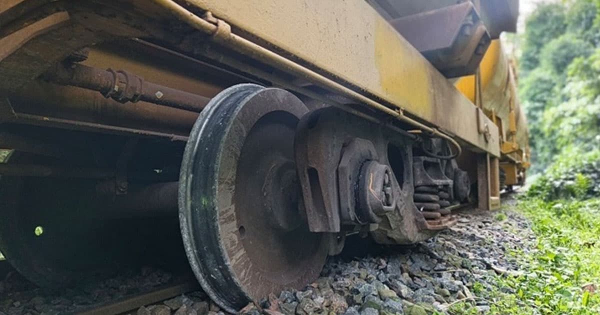 সাড়ে ৪ ঘন্টা পর সিলেটের সাথে রেলযোগাযোগ স্বাভাবিক