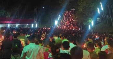 মোমবাতির আলোয় গারো পাহাড়ে সম্প্রীতির মিলনমেলা