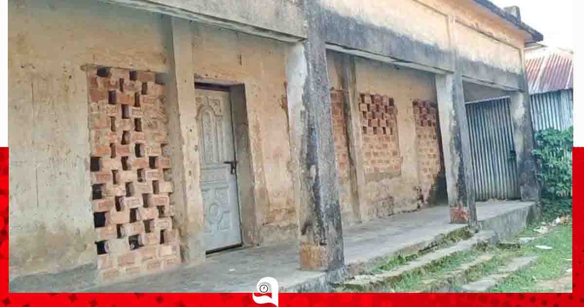 প্রতিষ্ঠার ৫৮ বছরেও বদলায়নি মহিষখলা মাদরাসার চিত্র