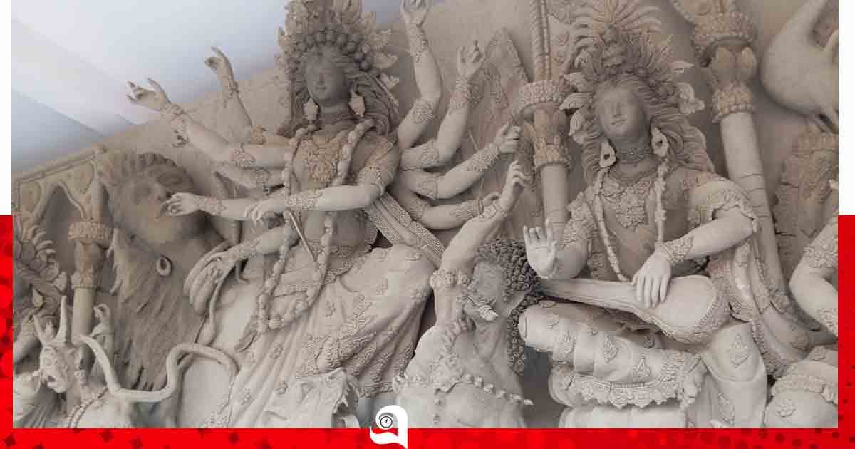 শ্যামনগরে ৭১টি মন্ডপে চলছে শারদীয়া দুর্গোৎসবের প্রস্ততি