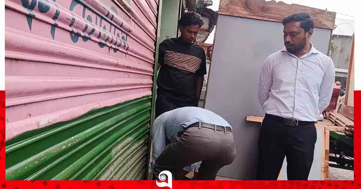 অবৈধভাবে দখলকৃত বিএনপি নেতার দোকান সিলগালা