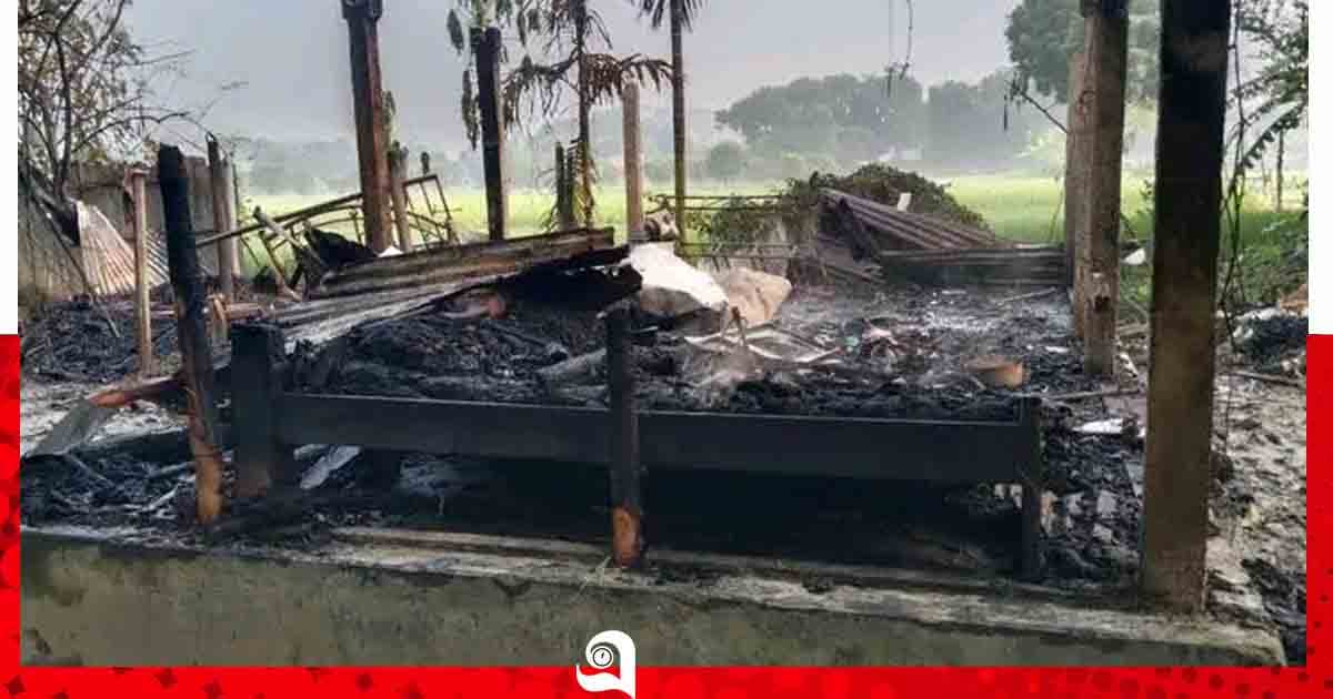 ঈশ্বরদীতে ভয়াবহ আগুনে কৃষকের তিন ঘর ভস্মীভূত