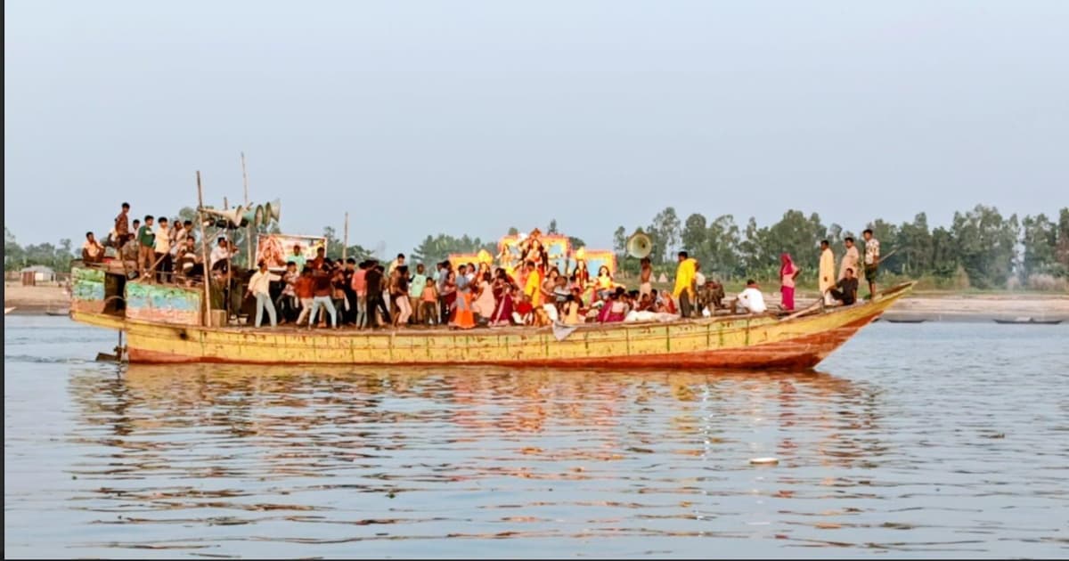 সারিয়াকান্দির যমুনা-বাঙালি-সুখদহে প্রতিমা বিসর্জন