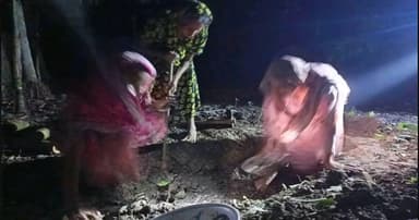 সাঈদীর মামলার সাক্ষীর কবর খুঁড়লেন স্ত্রী-মেয়ে-বোন
