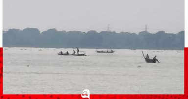 দুমকিতে নিষেধাজ্ঞা অমান্য করে চলছে মা ইলিশ শিকার