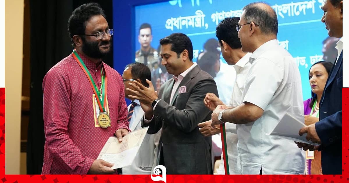 গুণী শিক্ষক সম্মাননা পেলেন ঠাকুরগাঁওয়ের হাফেজ মু. রশিদ আলম