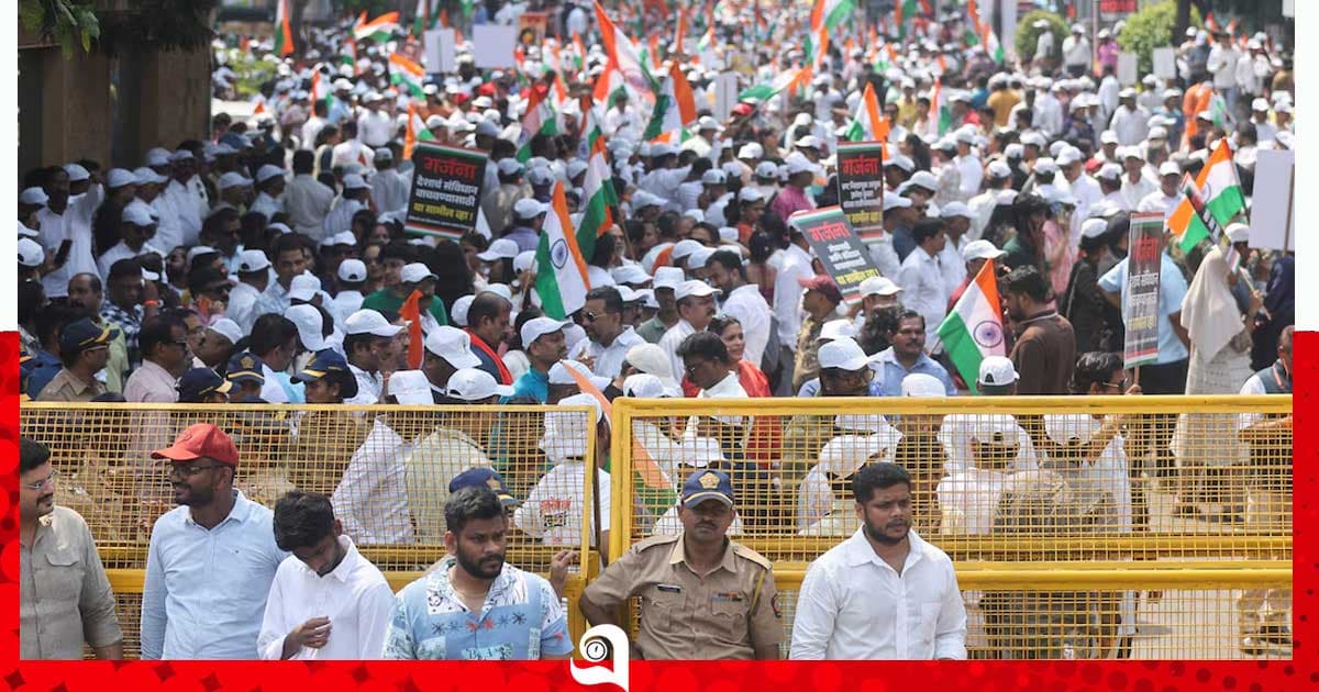 নির্বাচন কমিশন প্রধানের পদত্যাগের দাবিতে ভারতে বিক্ষোভ তীব্র