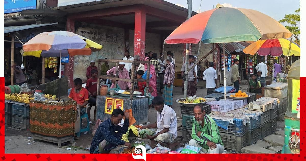 অবৈধ দখলদারদের কব্জায় গুরুকচি যাত্রী ছাউনি