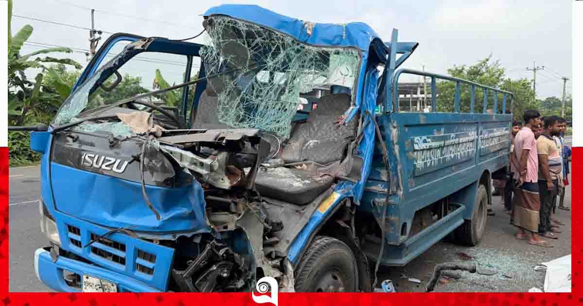 গোপালগঞ্জে দাঁড়িয়ে থাকা ট্রাকে পিকআপের ধাক্কা, হেলপার নিহত