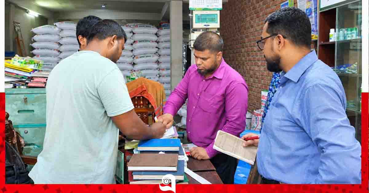 খানসামায় দুই ডিলারের গুদামে অভিযান, ৬৫৭ বস্তা সার জব্দ