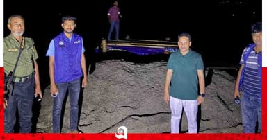 জাফলংয়ে ১০ নৌকা ধ্বংস, ৩ হাজার ঘনফুট বালু জব্দ