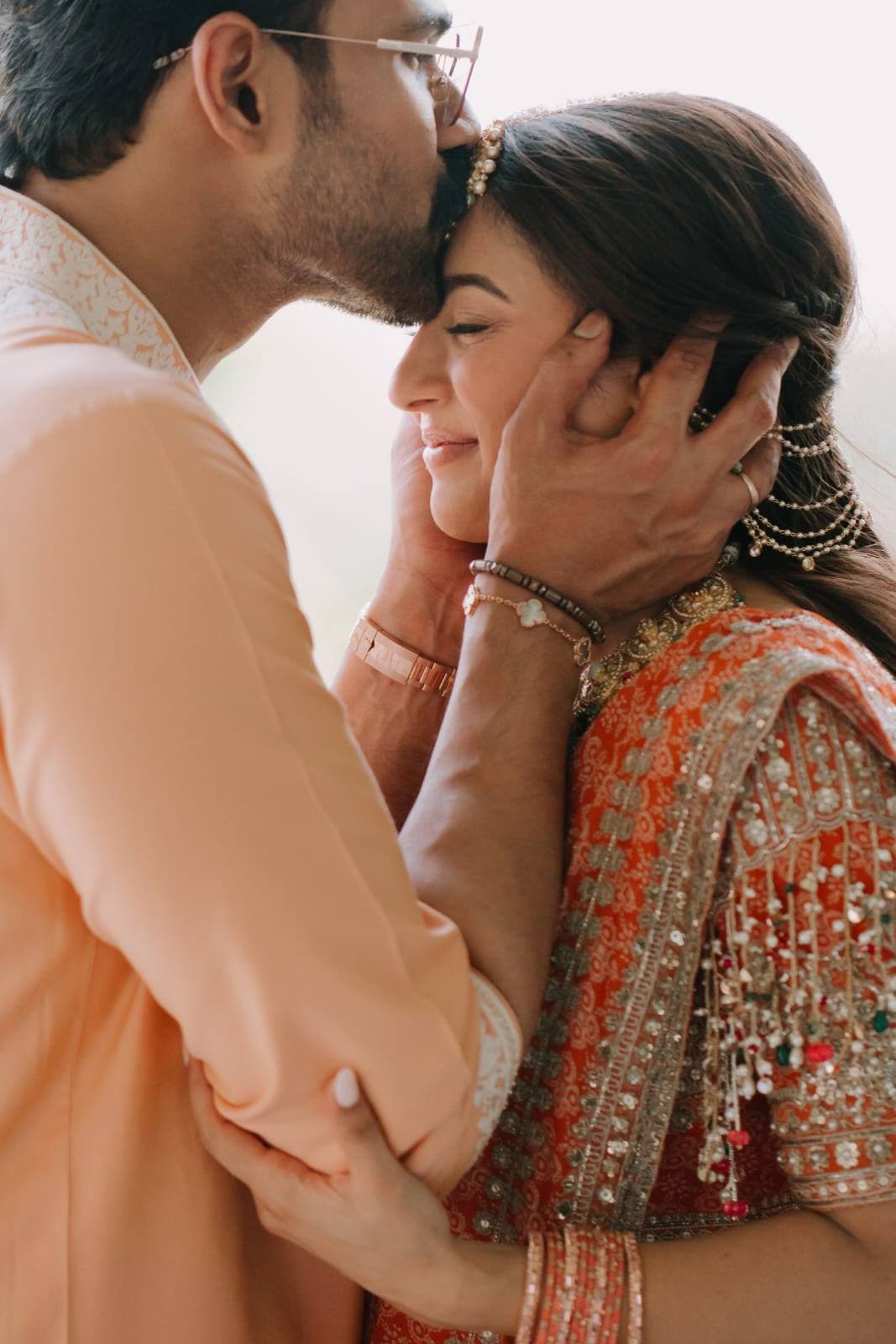 কাব্যর সঙ্গে বেলামকোন্দার আনন্দঘন মুহূর্ত