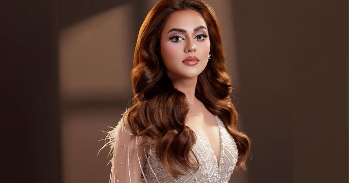 ফারিয়ার আভিজাত্য আর আত্মবিশ্বাসের দীপ্তি