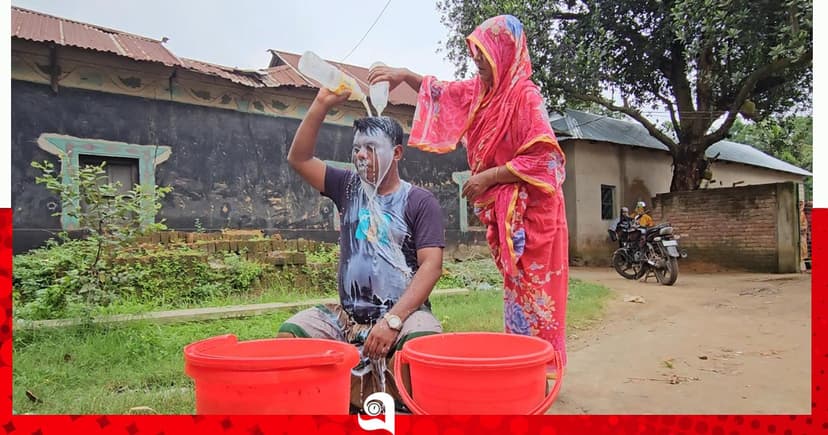দুধ দিয়ে গোসল করে রাজনীতি ছাড়লেন যুবদল নেতা
