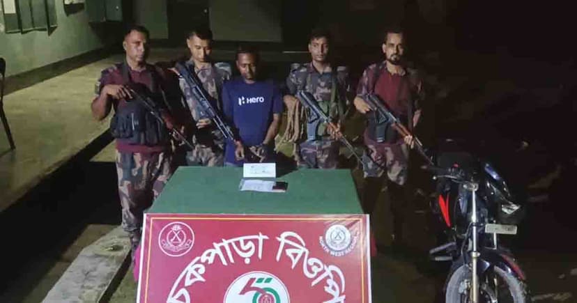 শিবগঞ্জ সীমান্তে ইয়াবাসহ এক ব্যক্তি আটক
