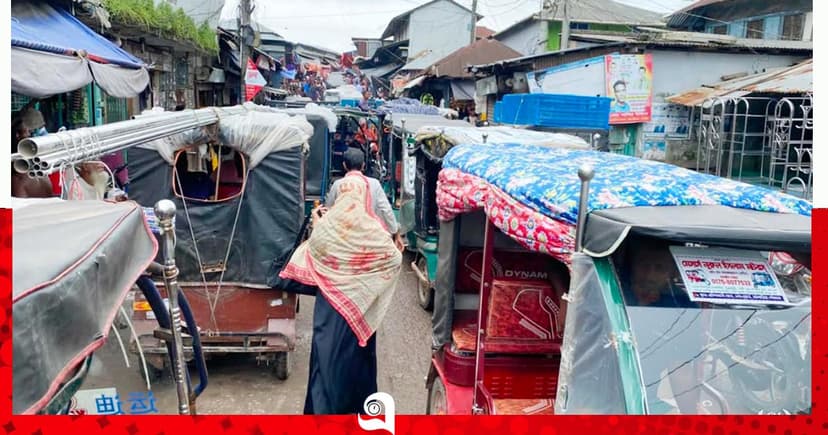 মঠবাড়িয়ায় ইজিবাইকের তীব্র যানজটে নাভিশ্বাস পৌরবাসীর