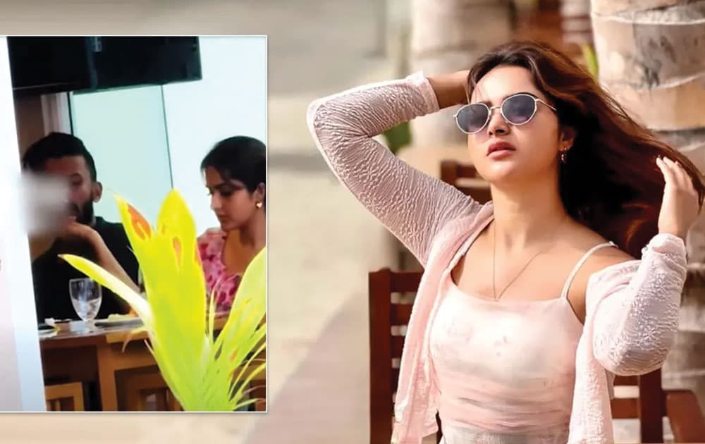 তবে এর ফাঁকেই একটি ভিডিও ছড়িয়ে নেট দুনিয়ায়। যেখানে দেখা যায়, রেস্তোরাঁয় খাবারের টেবিলে পাশাপাশি বসা কেয়া পায়েল ও অচেনা এক তরুণ। দুজনেই খাবার খাচ্ছেন। মাঝে মাঝে ওই তরুণকে নিজ হাতে খাবার খাইয়ে দিচ্ছেন কেয়া পায়েল।