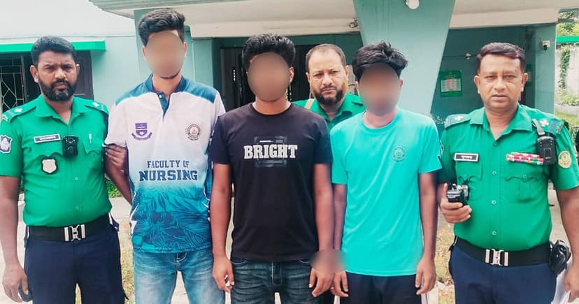রাজশাহীতে যুবককে পিটিয়ে হত্যা: তিন শিক্ষার্থী গ্রেপ্তার