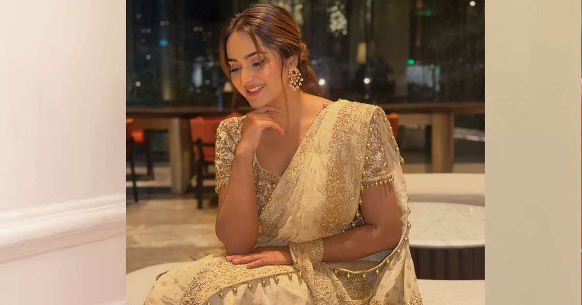 এ তথ্য জানিয়ে একটি সূত্র বলেন, ‘প্রাচুর্যের সঙ্গে প্রেমের সম্পর্কে রয়েছেন কেয়া পায়েল।’ দীর্ঘদিন ধরে তারা প্রেমের সম্পর্কে রয়েছেন। তাদের সম্পর্কের বিষয়টি দুই পরিবারও জানে। এমনকি, ভবিষ্যতে তাদের বিয়ের পরিকল্পনাও রয়েছে। উপযুক্ত সময়েই দুই পরিবার তাদের সম্পর্ক ও ভবিষ্যৎ পরিকল্পনা নিয়ে আনুষ্ঠানিক ঘোষণা দেবে।