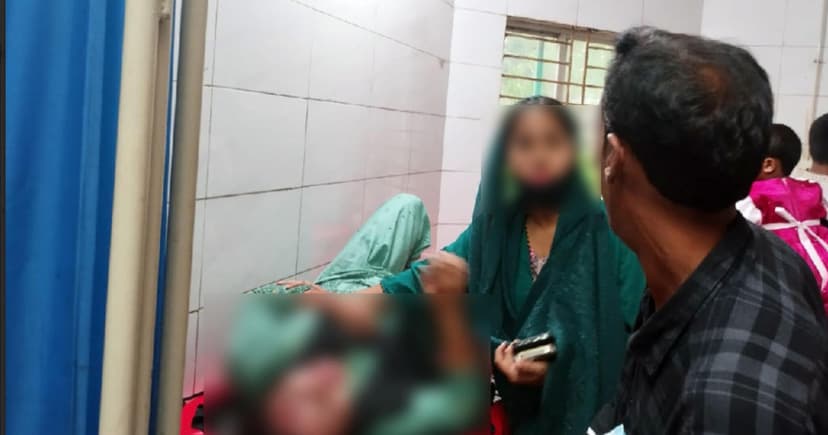 শ্রীপুর বাসস্ট্যান্ডে নারীর ওপর হামলা